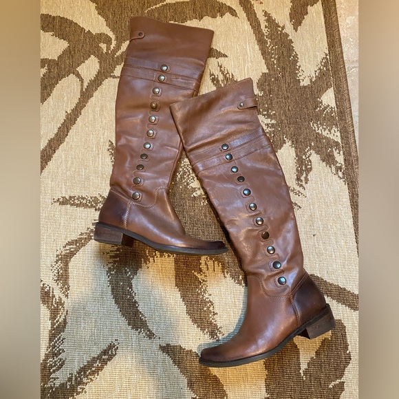 Matisse Over-The-Knee Studded Leather Boots  6.5 - Picture 3 of 15